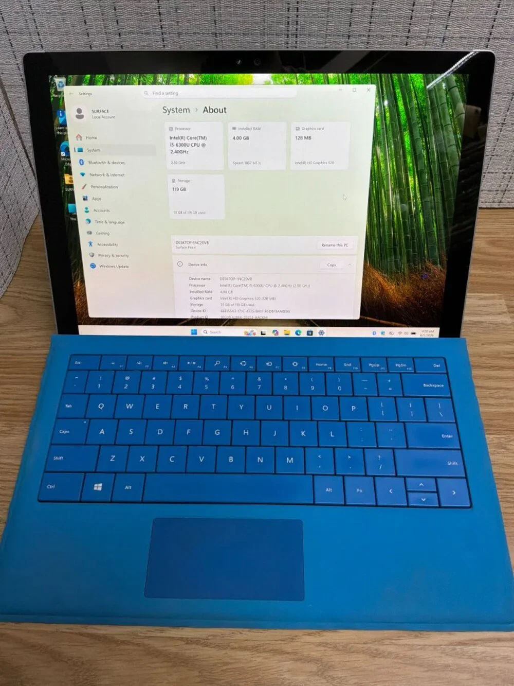 Microsoft Surface Pro 4 i5-6300U 4GB RAM 128GB SSD 12.3
